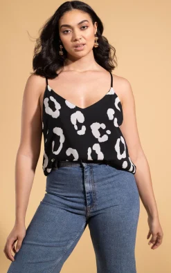 Women Dancing Leopard Birdie Cami Top In Oversized Mono Leopard