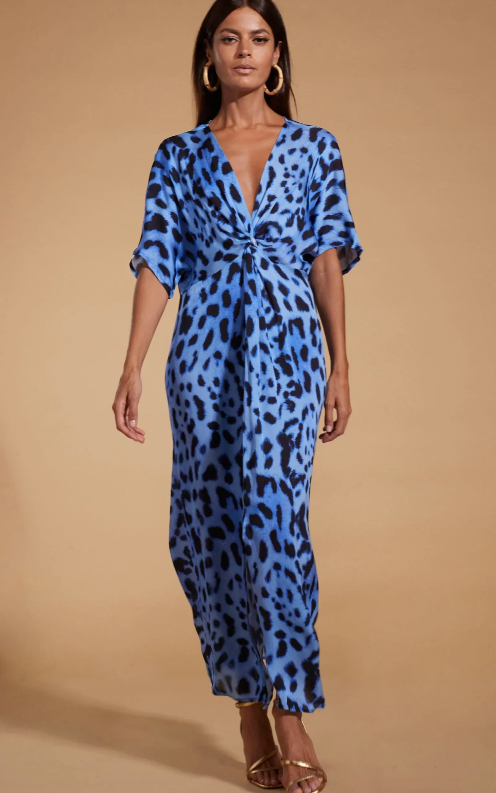 Women Dancing Leopard Makuna Kaftan In Bright Blue Leopard
