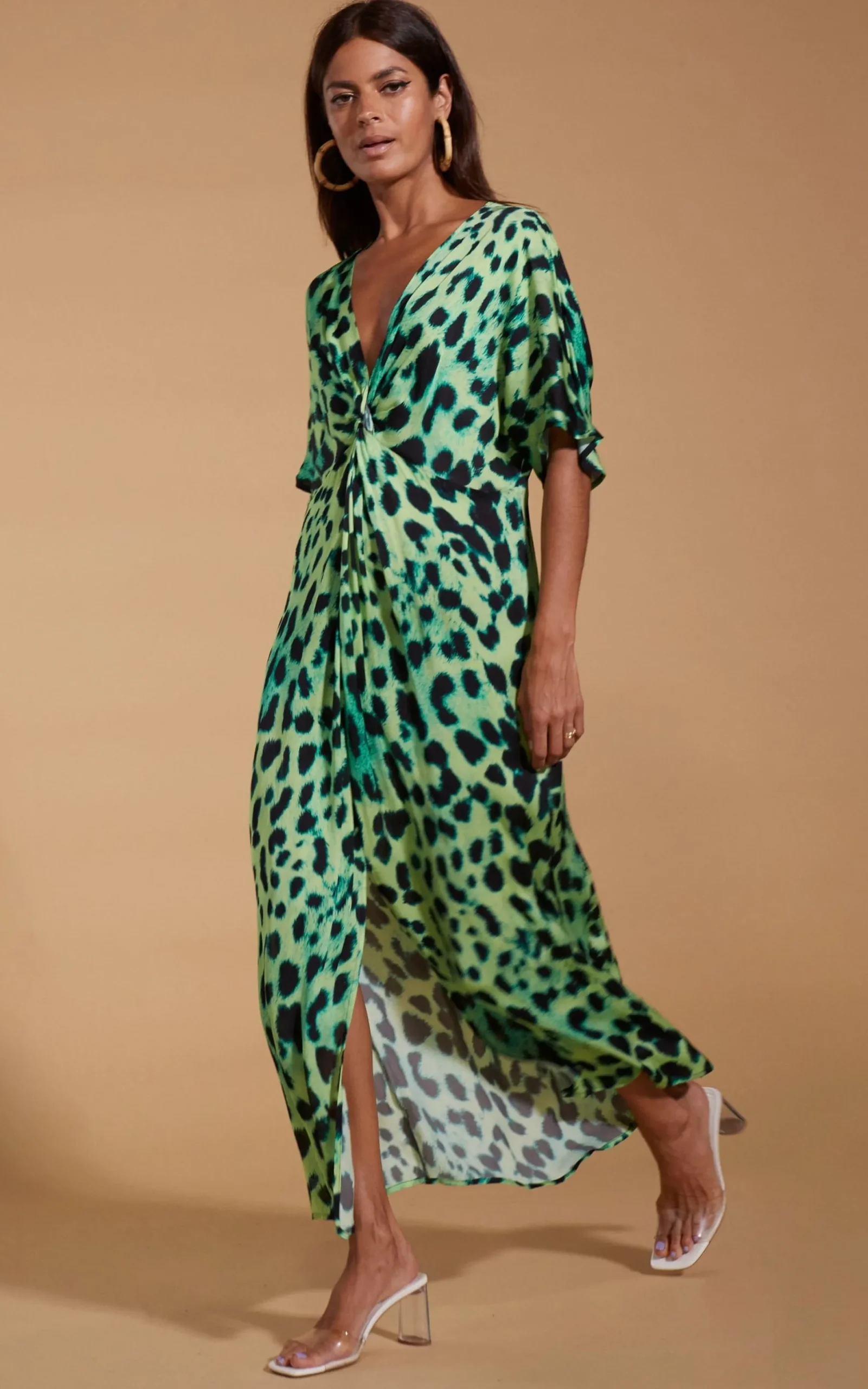 Women Dancing Leopard Makuna Kaftan In Lime Leopard