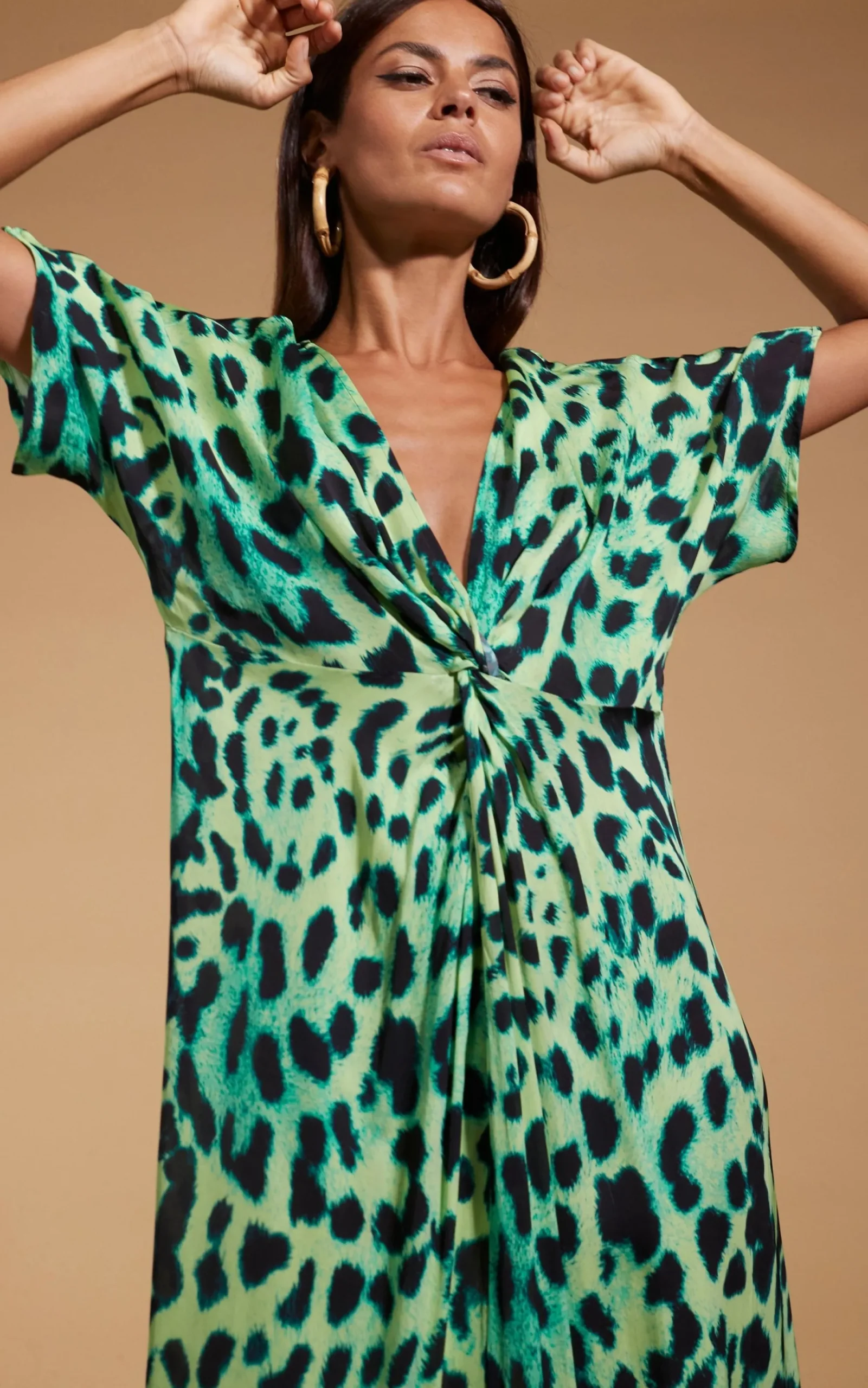 Women Dancing Leopard Makuna Kaftan In Lime Leopard