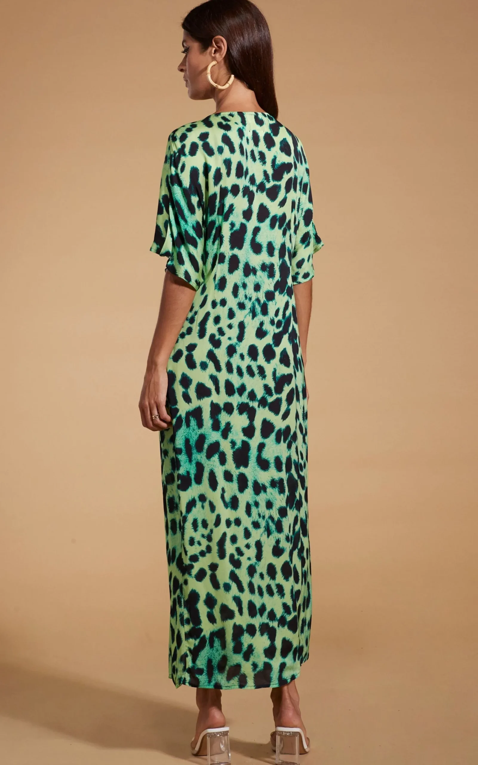 Women Dancing Leopard Makuna Kaftan In Lime Leopard