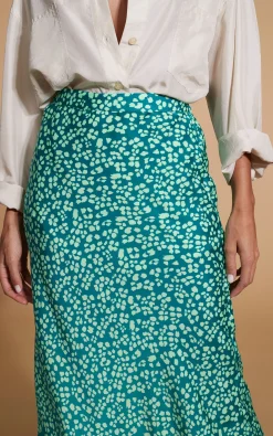 Women Dancing Leopard Renzo Skirt In Green On Green Leopard