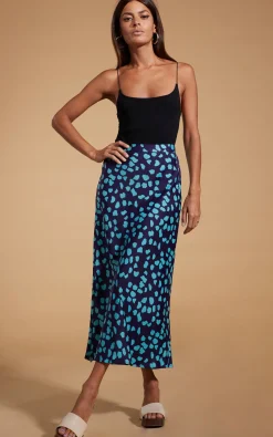 Women Dancing Leopard Renzo Skirt In Ice Blue On Navy Cloud