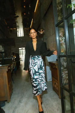 Women Dancing Leopard Renzo Skirt In Watercolour Zebra